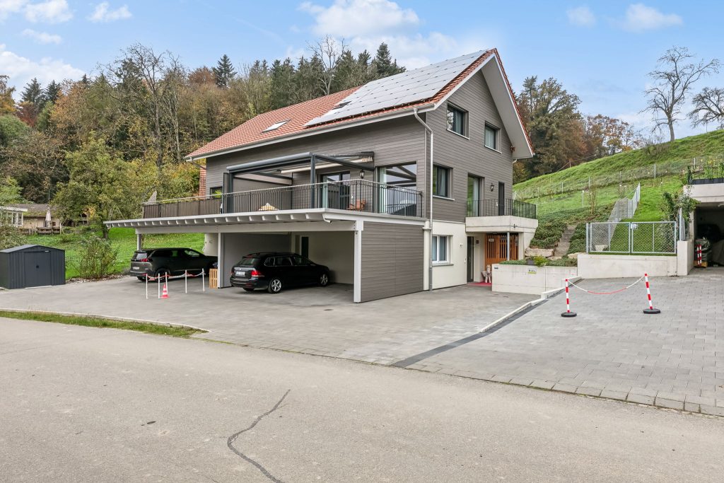 Doppeleinfamilienhaus in Seeberg BE | IMMOSEEKER.CH