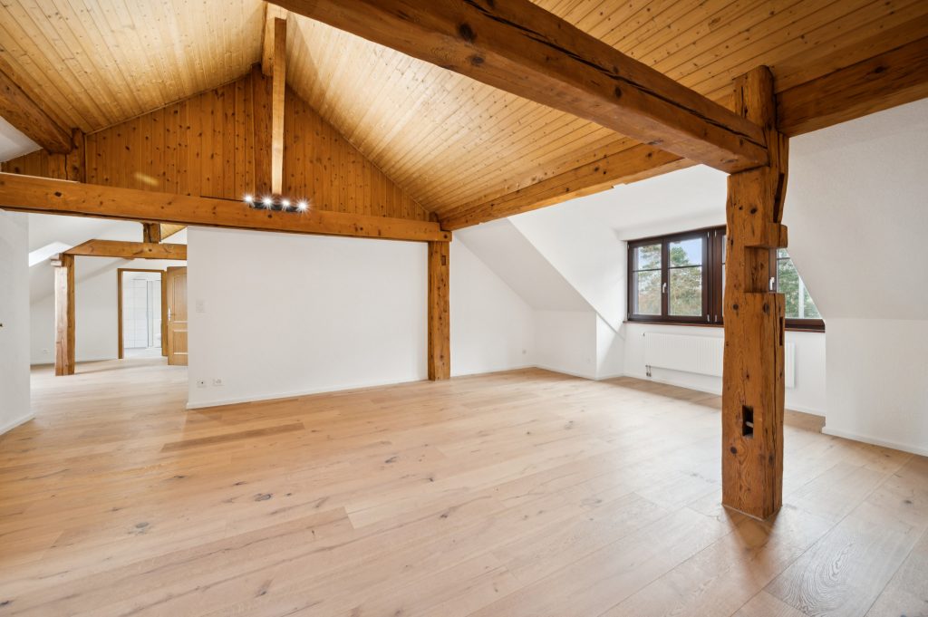 Dachgeschosswohnung in Tavannes BE | IMMOSEEKER.CH
