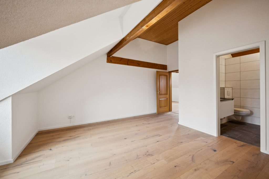 Dachgeschosswohnung in Tavannes BE | IMMOSEEKER.CH