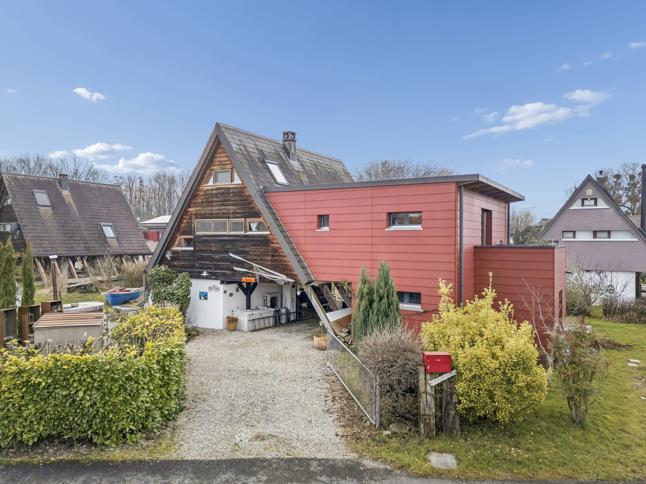 3.5-Zimmer-Einfamilienhaus mit privatem Bootsplatz in Chevroux VD | IMMOSEEKER.CH