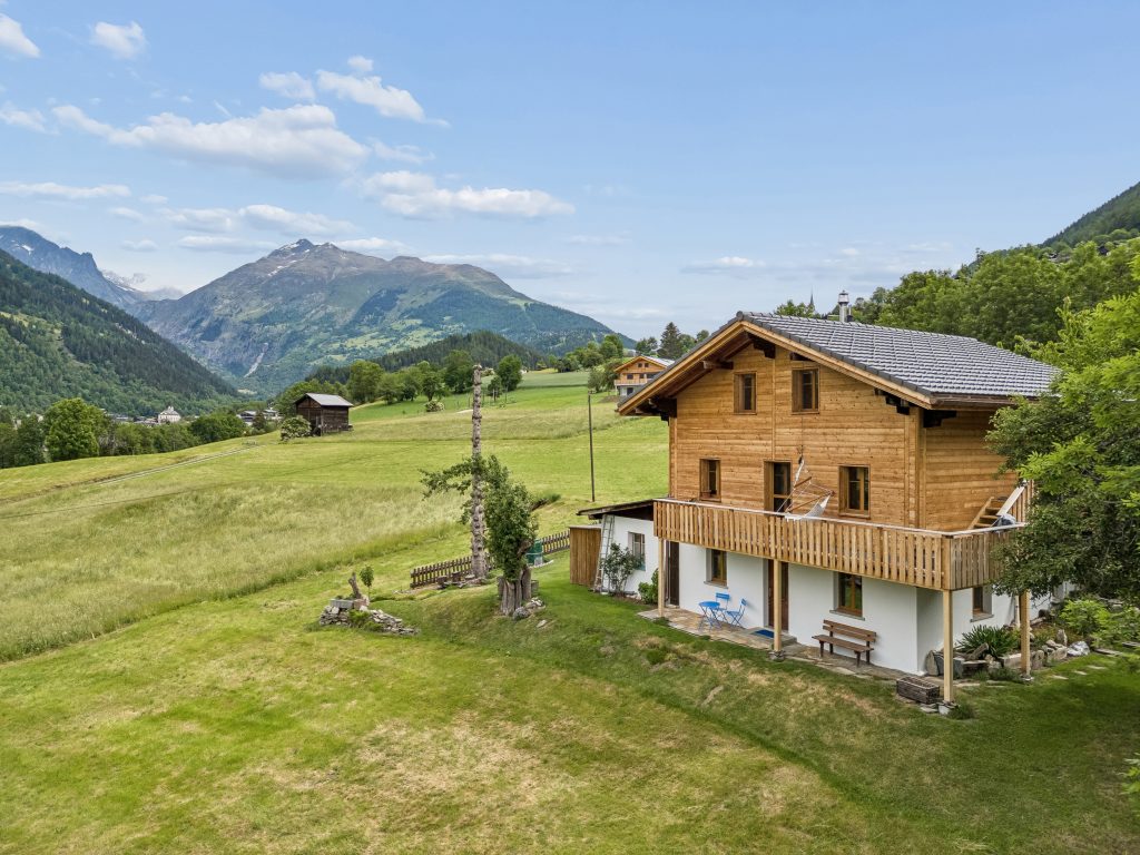 Zweifamilien-Chalet in Ernen VS | IMMOSEEKER.CH