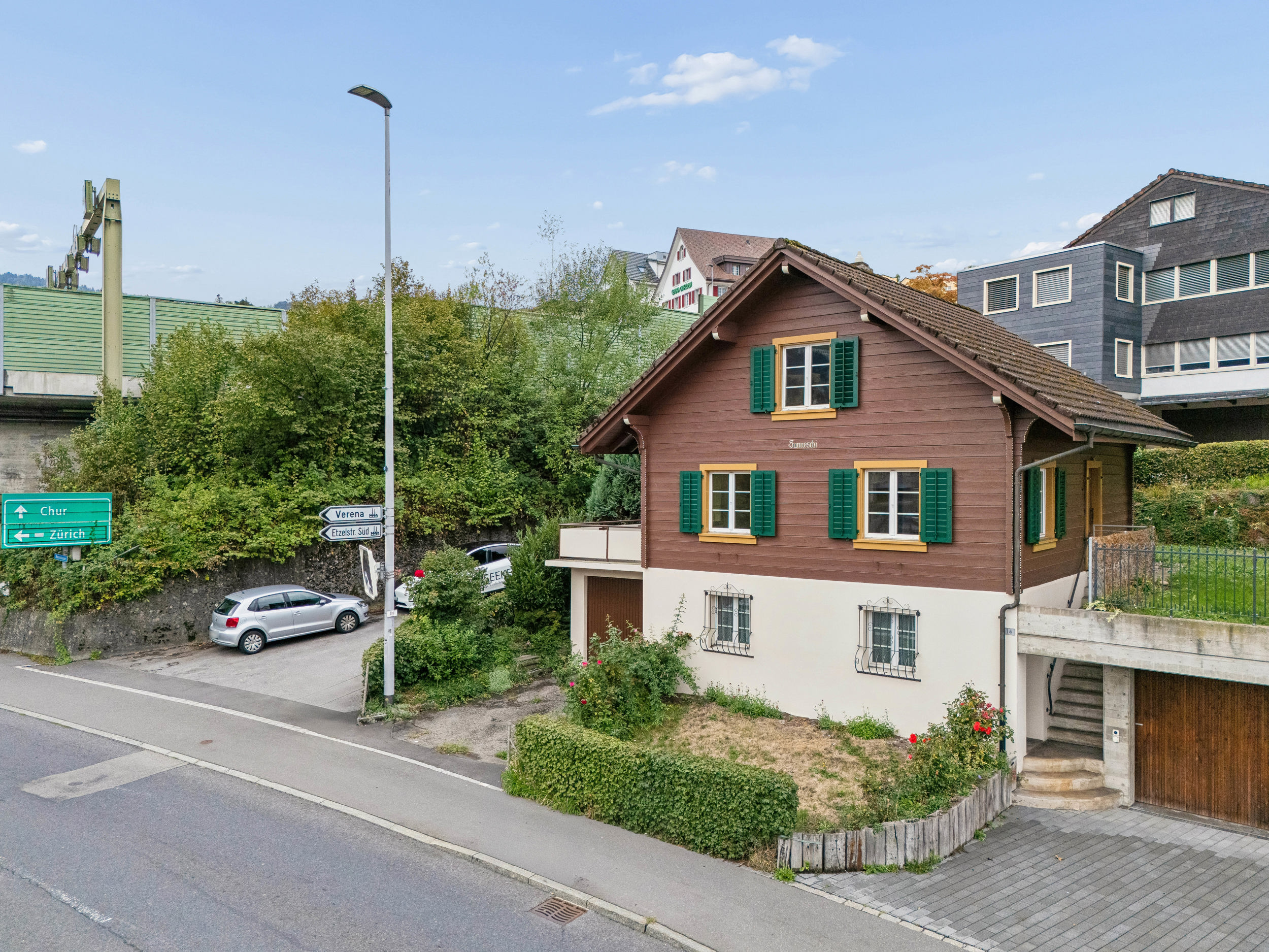 Bauland mit Altliegenschaft in Wollerau SZ | IMMOSEEKER.CH