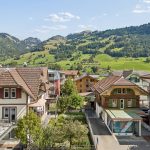 Einfamilienhaus mit Gewerberäumlichkeit in Zweisimmen BE | IMMOSEEKER.CH