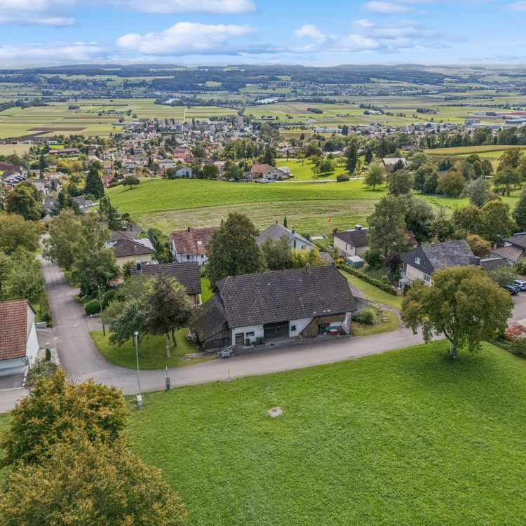 Bauland mit Altbauliegenschaft in Bettlach SO | IMMOSEEKER.CH